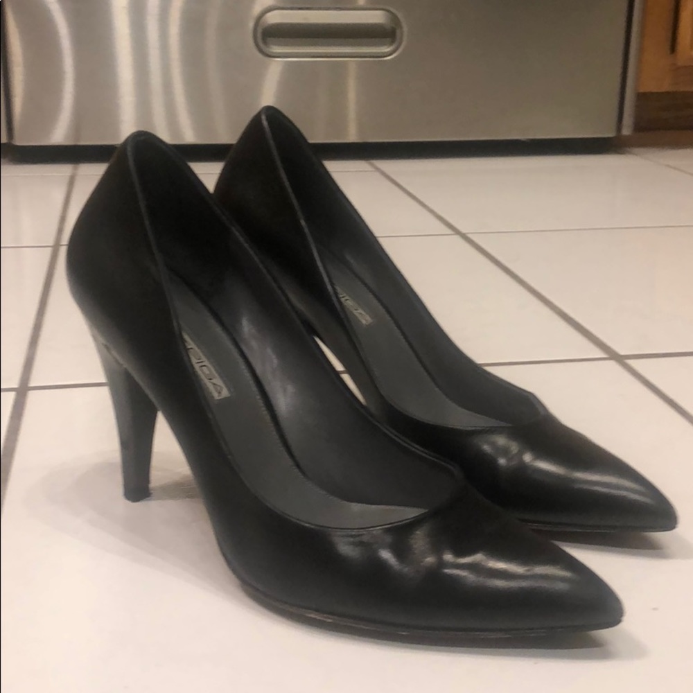 Via Spiga black leather pumps size 8